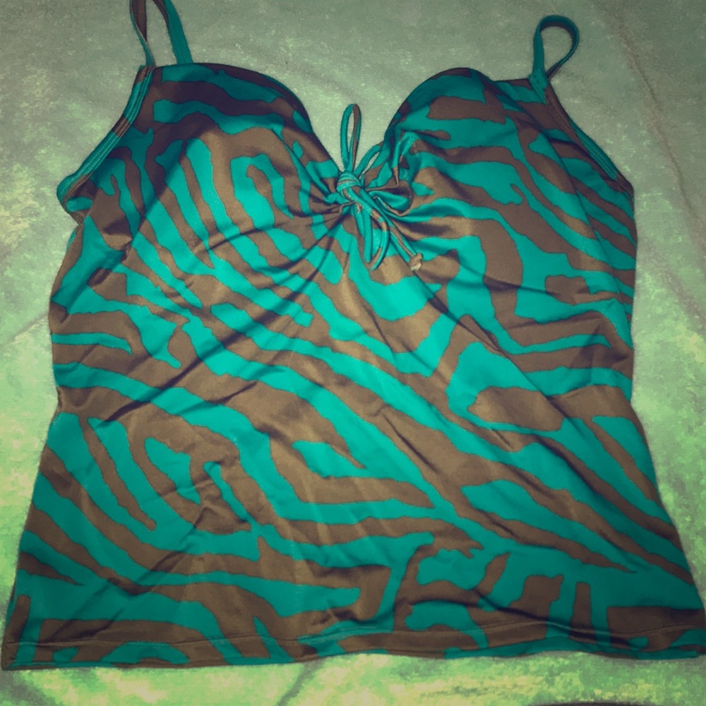 Victoria secret Top  bathing suit cup size 34 D